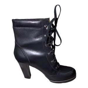 Womans Black Ankle Boots With A heel EUC size 8.5